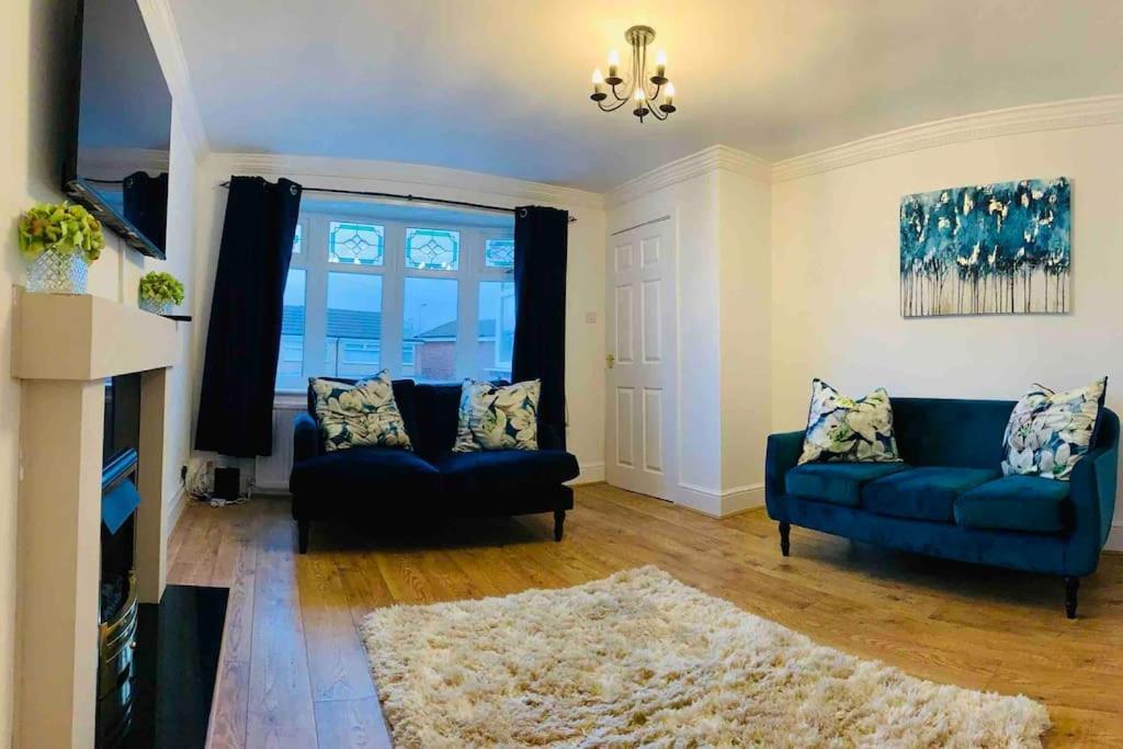 Homely Detached 3 Bedroom House Near Sheffield Rotherham Exterior photo